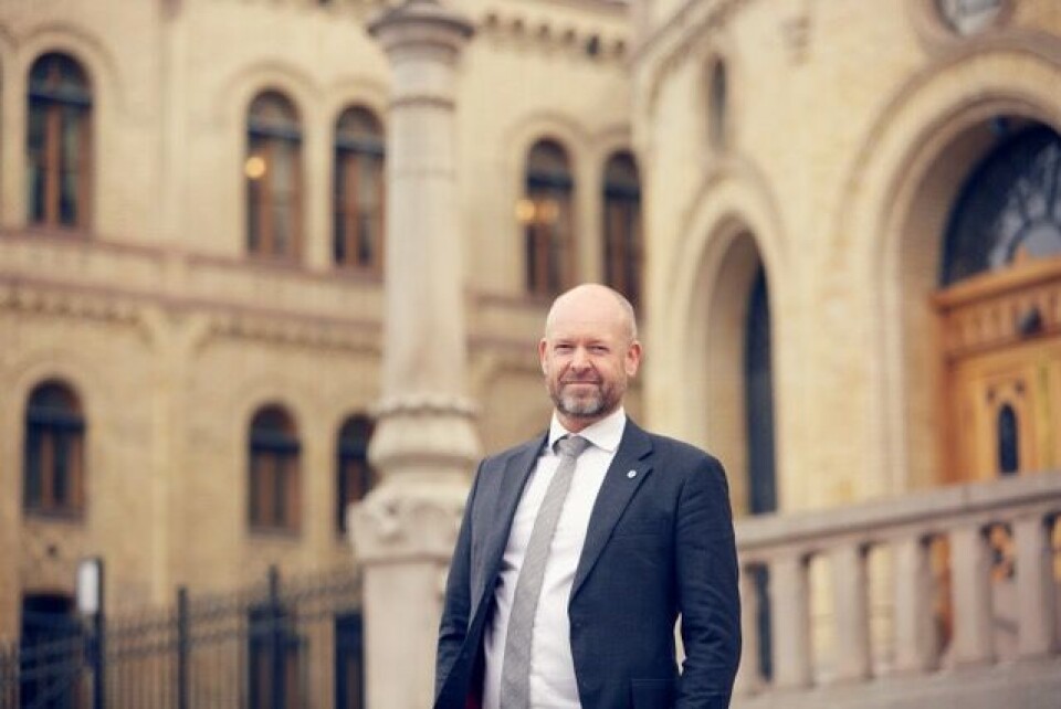 – Jeg er ikke alene om å savne en god begrunnelse for skjenkestoppen, sier SMB-direktør Jørund Rytman. Nå varsler han massesøksmål mot staten på vegne av medlemmene. (Foto: SMB – Interesseorganisasjonen for små og mellomstore bedrifter).