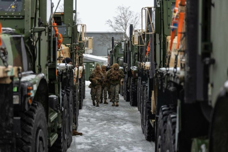 Soldater fra U. S. Marine Corps forbereder seg på å kjøre kolonne i Norge før Cold Response 2022. (Foto: Kristian Kapelrud, Forsvaret).
