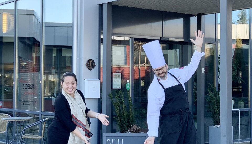 Tina og Ulf driver Slobrua Gjestegård som likeverdige partnere – Tina som hotellsjef og Ulf som kjøkkensjef.